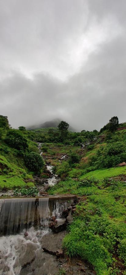 Golden Resort&Farm Nashik Eksteriør billede