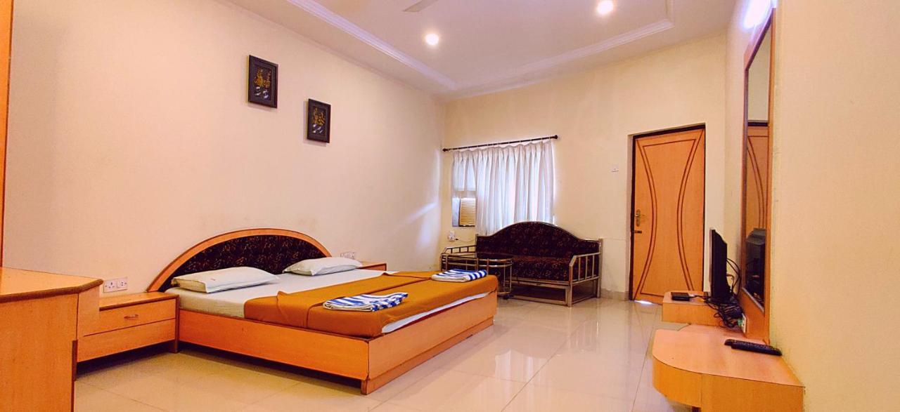 Golden Resort&Farm Nashik Eksteriør billede