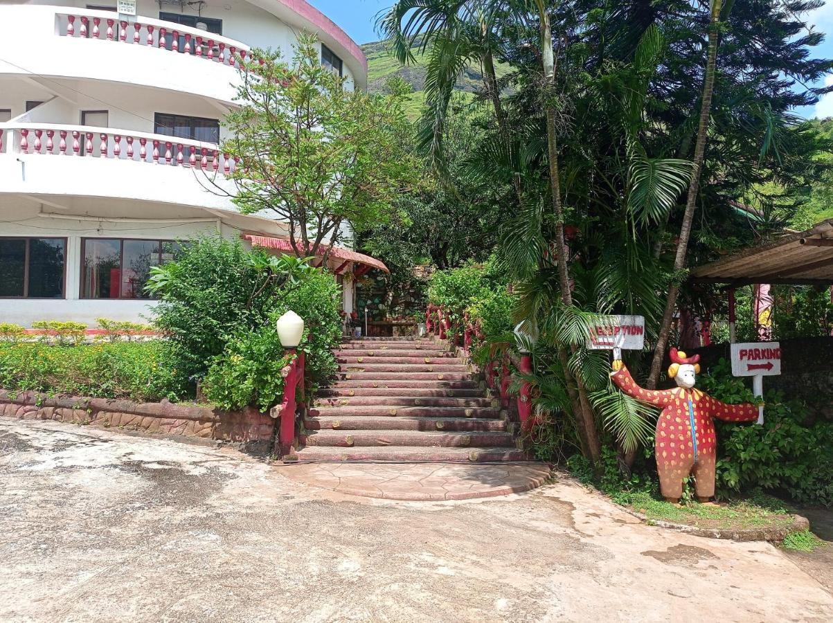 Golden Resort&Farm Nashik Eksteriør billede