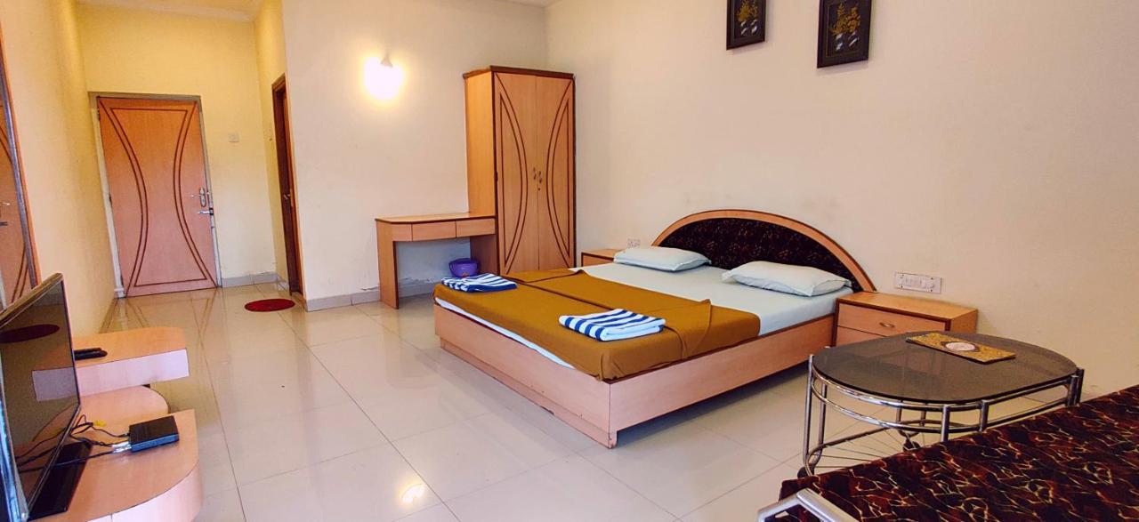 Golden Resort&Farm Nashik Eksteriør billede